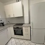 1 Room In Central Location-Primrose